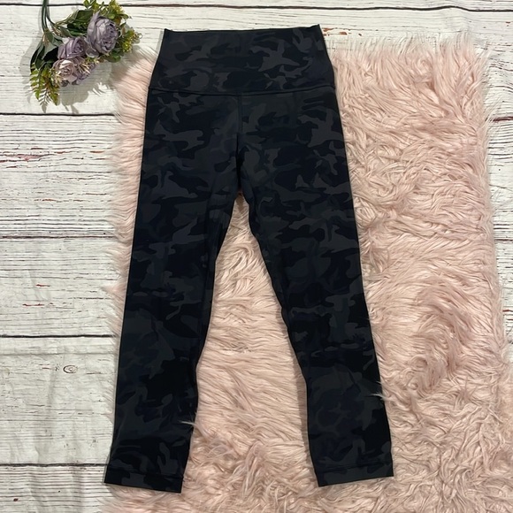 lululemon athletica Pants - Lululemon Align Crop 21" Incognito Camo Multi Grey Nulu Leggings
